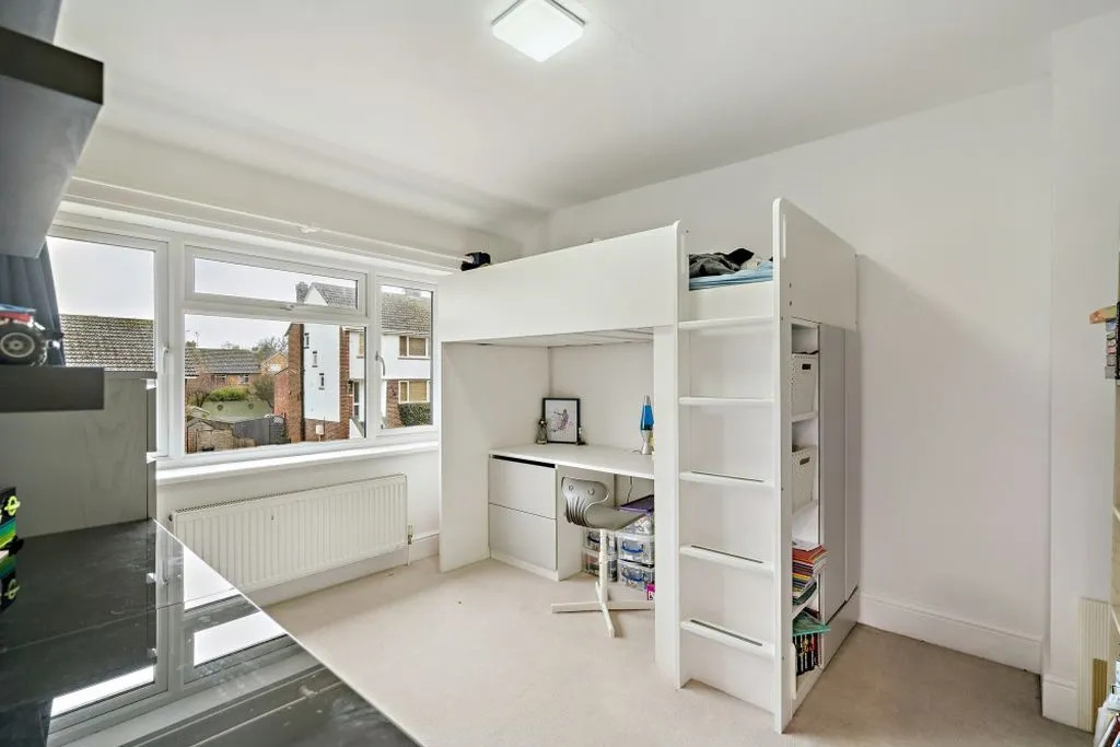 Laburnum Close, Marlow SL7 3LF, photo 15