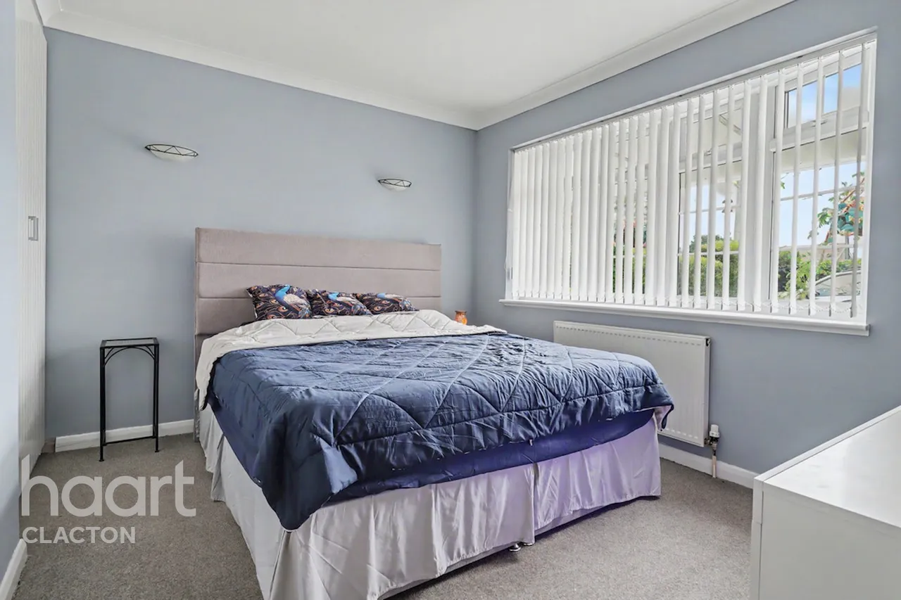 Thorpe Road, Frinton-On-Sea, CO13, photo 18