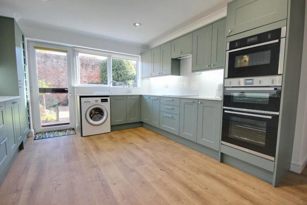 Waltham Lane, Beverley, photo 7