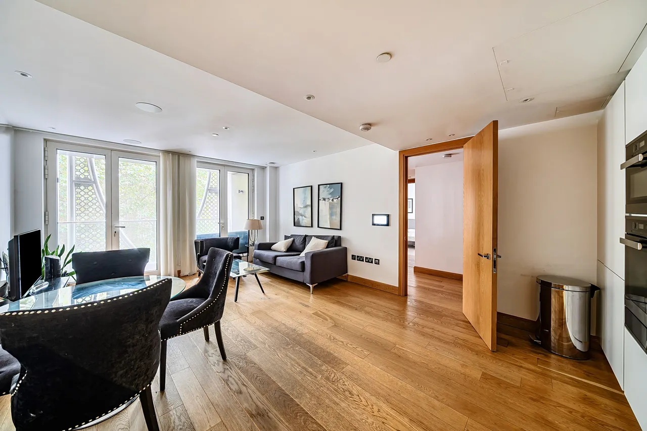 Horseferry Road, SW1P, photo 5
