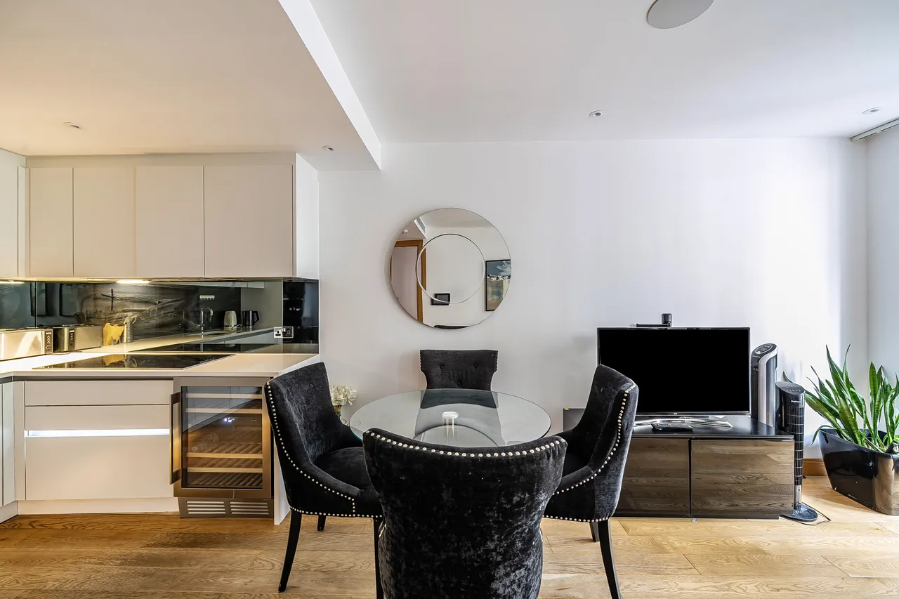 Horseferry Road, SW1P, photo 12