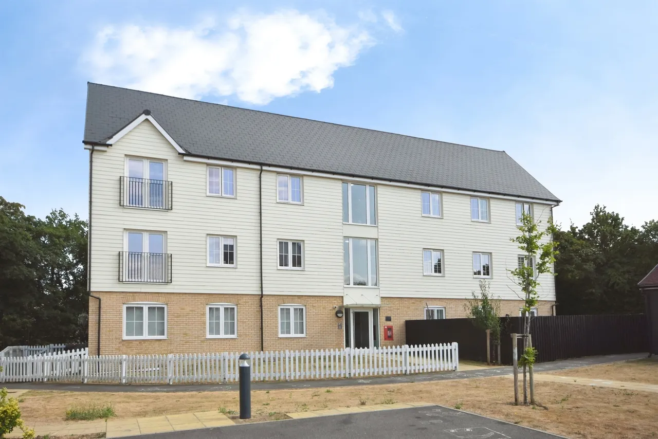 2 bed flat for sale — Legg Close, Braintree