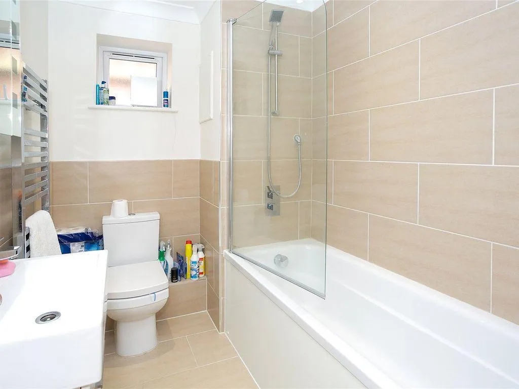 Whippendell Road, Watford, WD18, photo 14