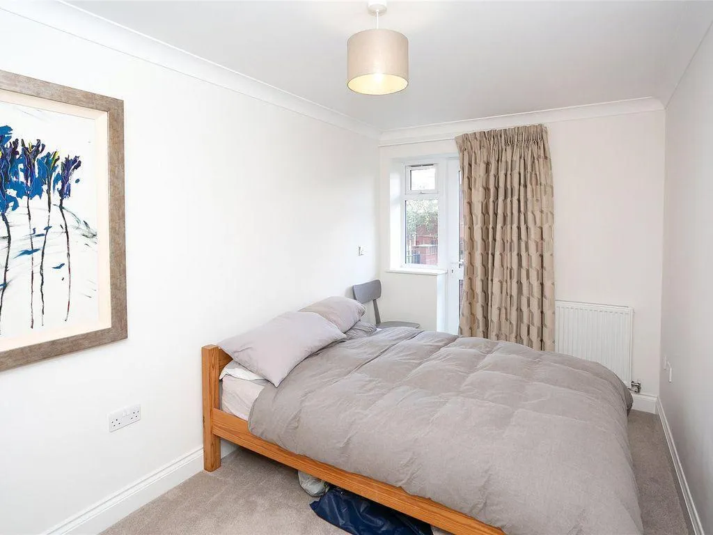 Whippendell Road, Watford, WD18, photo 7
