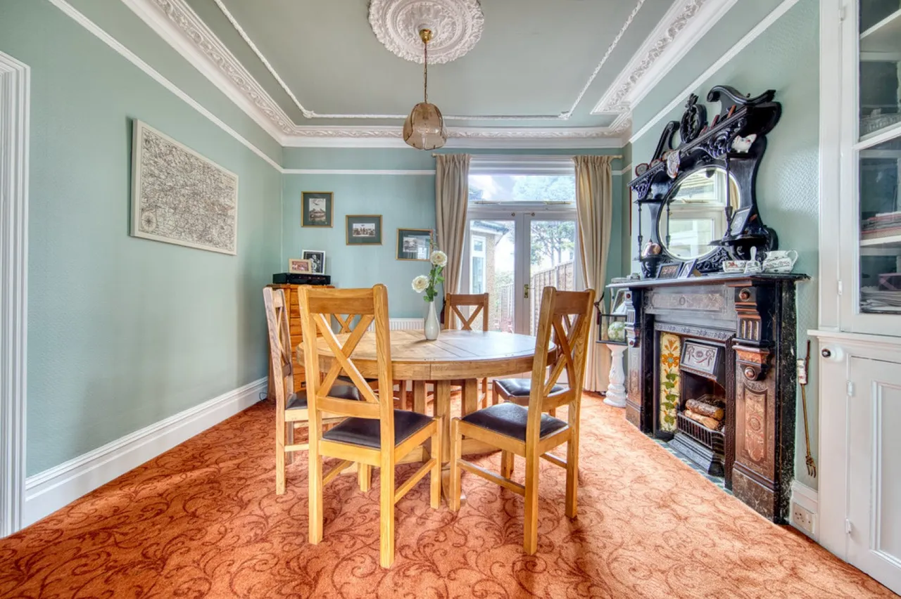 Dover Road, Aldersbrook, photo 8