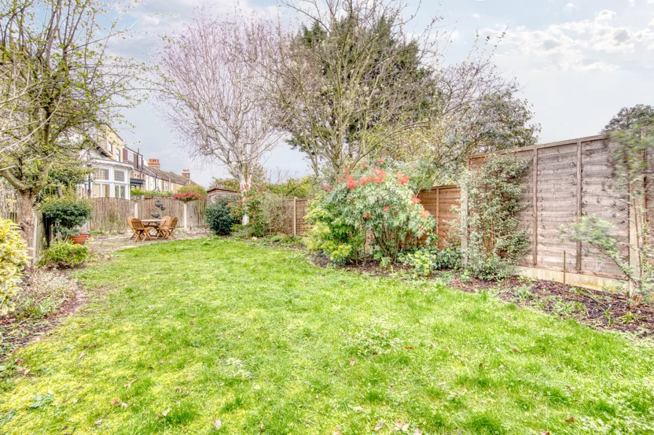 Dover Road, Aldersbrook, photo 4