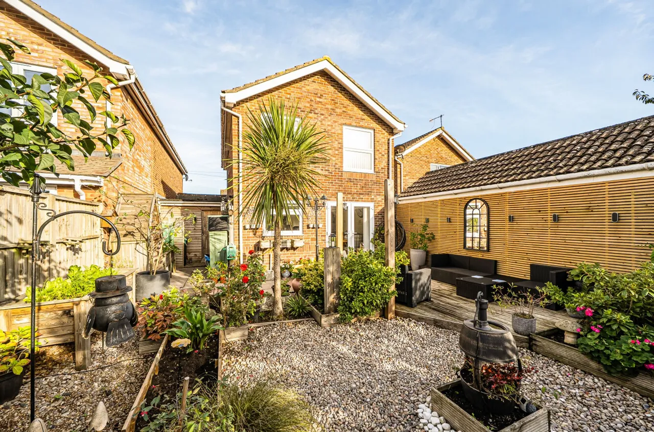 Marlborough Close, Chichester, PO19, photo 11