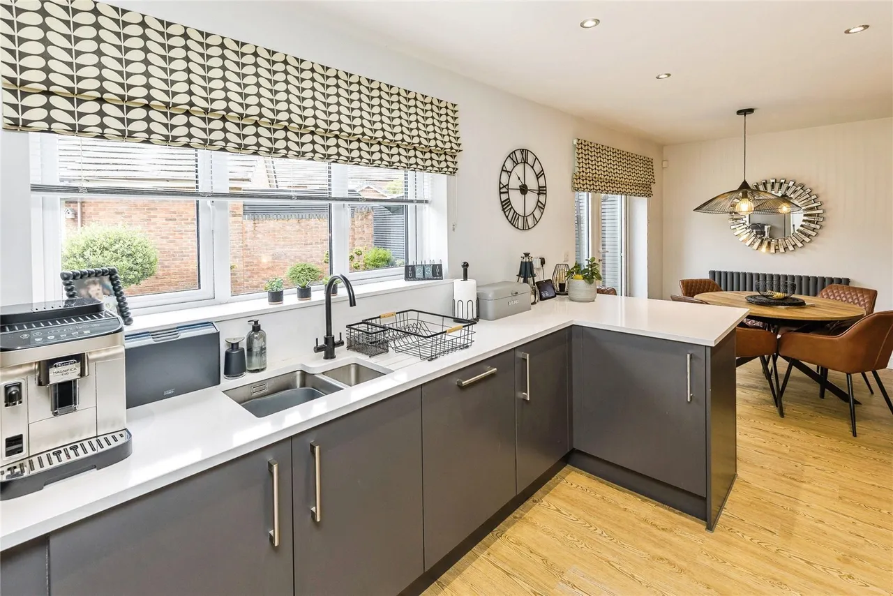 Bryn Y Groes, Gresford, LL12, photo 9