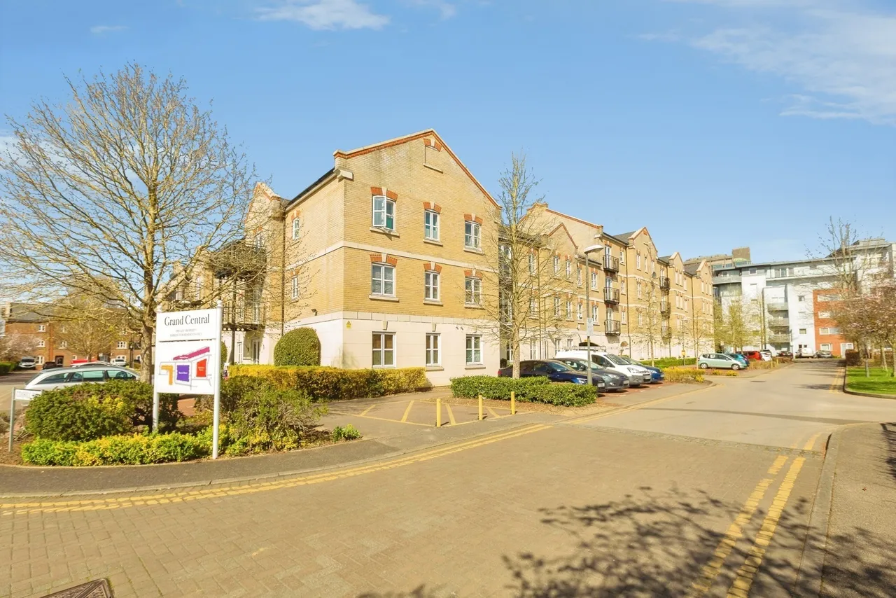 Coxhill Way, Aylesbury, Buckinghamshire, HP21, photo 10