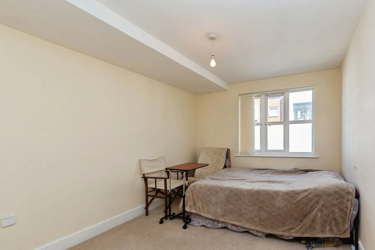 Coxhill Way, Aylesbury, Buckinghamshire, HP21, photo 4