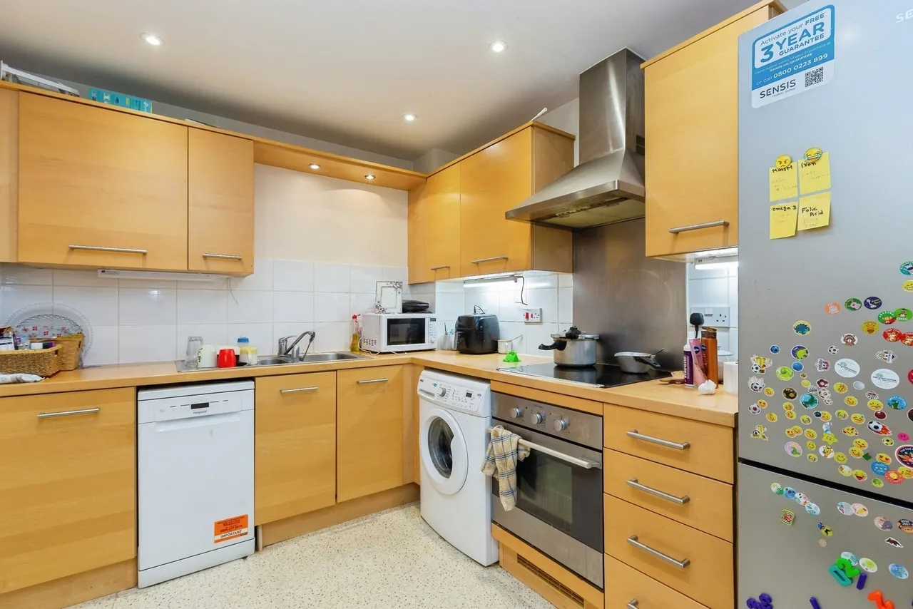 Coxhill Way, Aylesbury, Buckinghamshire, HP21, photo 6