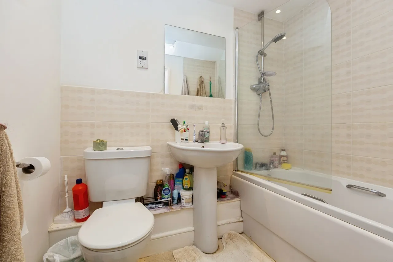 Coxhill Way, Aylesbury, Buckinghamshire, HP21, photo 7