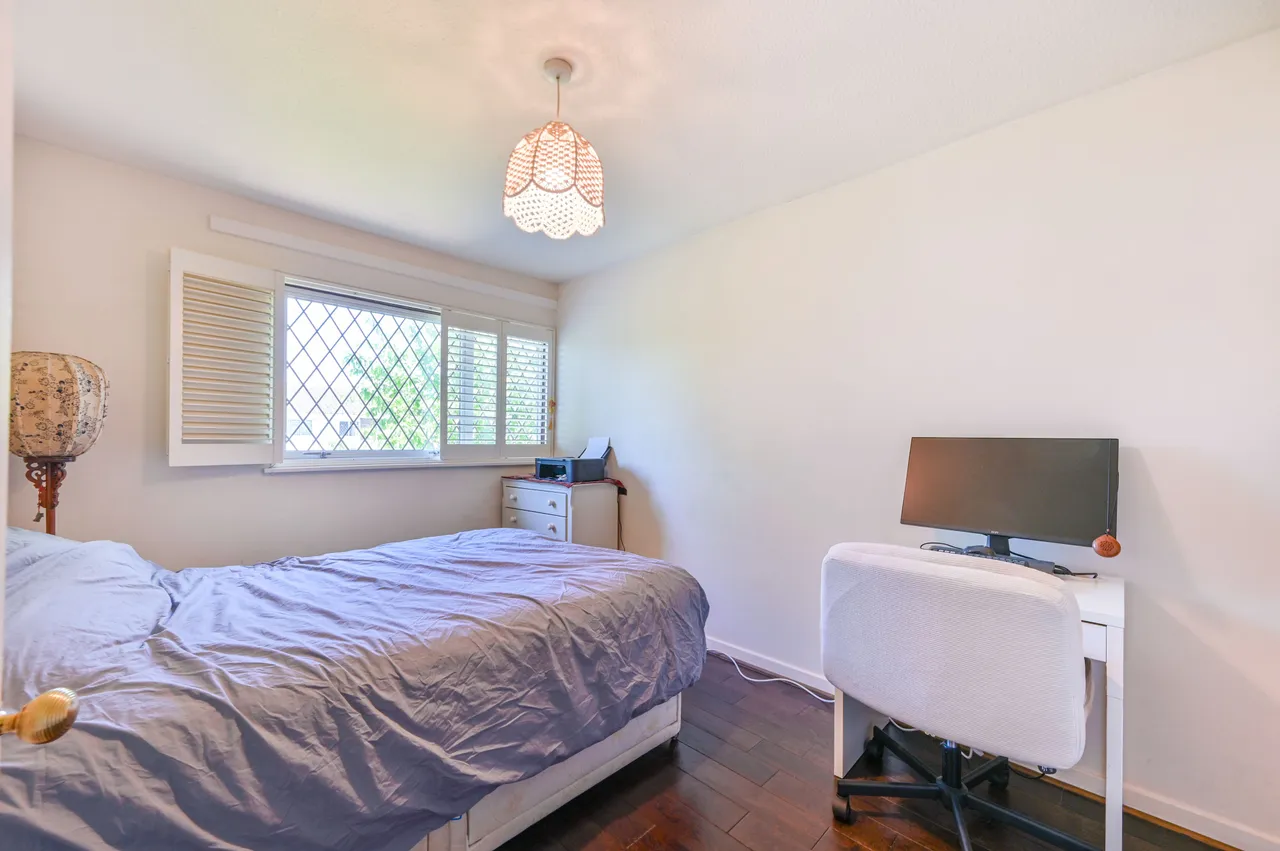 19 Sancroft Close, London, photo 10