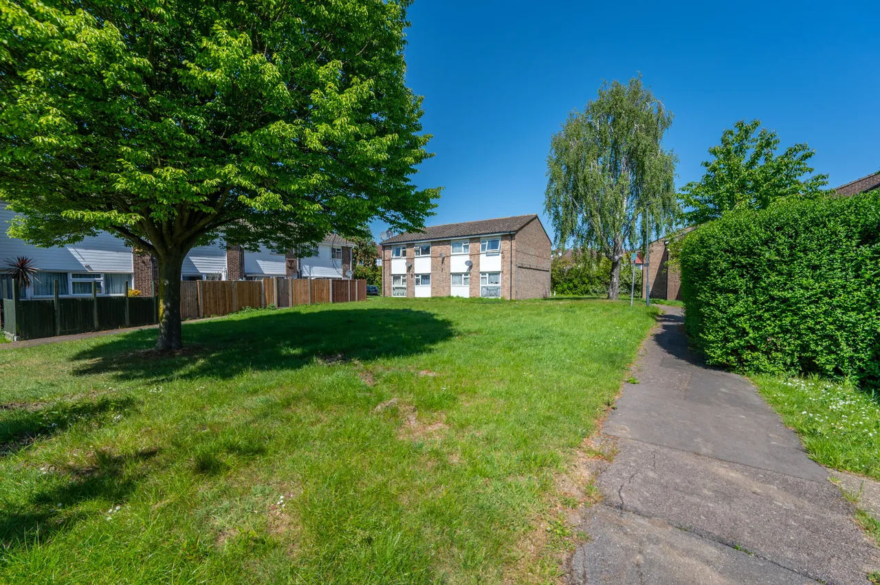 19 Sancroft Close, London, photo 5