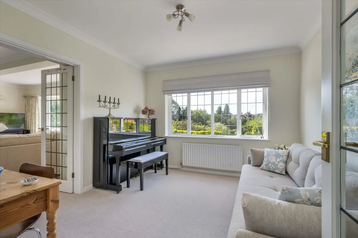 Three Gates Lane, Haslemere, GU27, photo 8