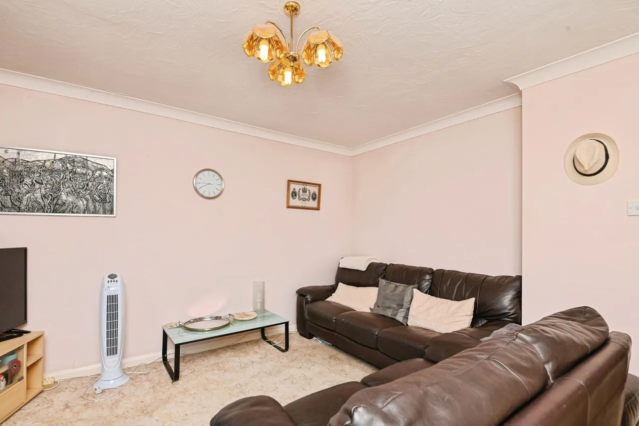 West Road, Clacton-on-Sea, Essex, CO15, photo 3