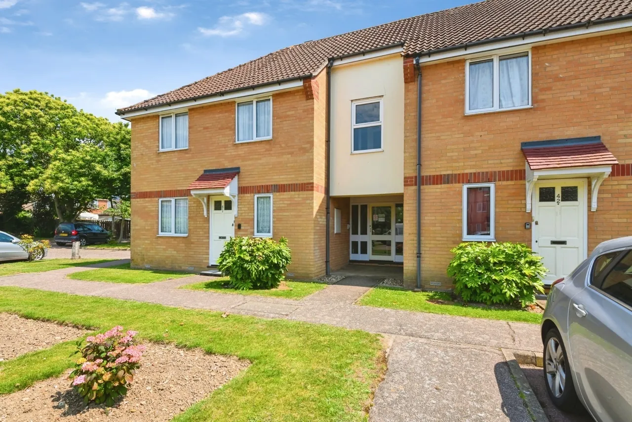 West Road, Clacton-on-Sea, Essex, CO15, photo 2