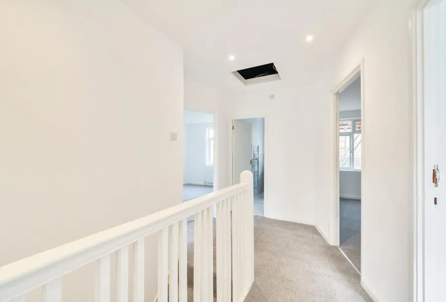 Lammas Avenue, Mitcham, CR4, photo 6