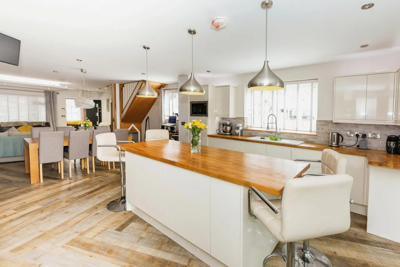 Beaconsfield Way, Sketty, Swansea, SA2, photo 4