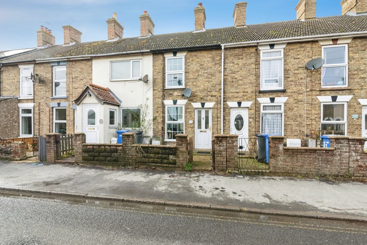 2 bed house for sale — London Road, Kessingland, Lowestoft