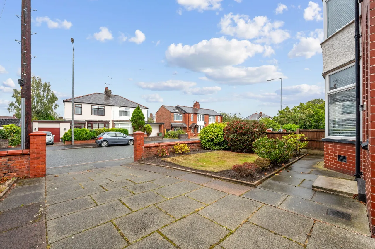 Kiln Lane, Dentons Green, WA10, photo 25