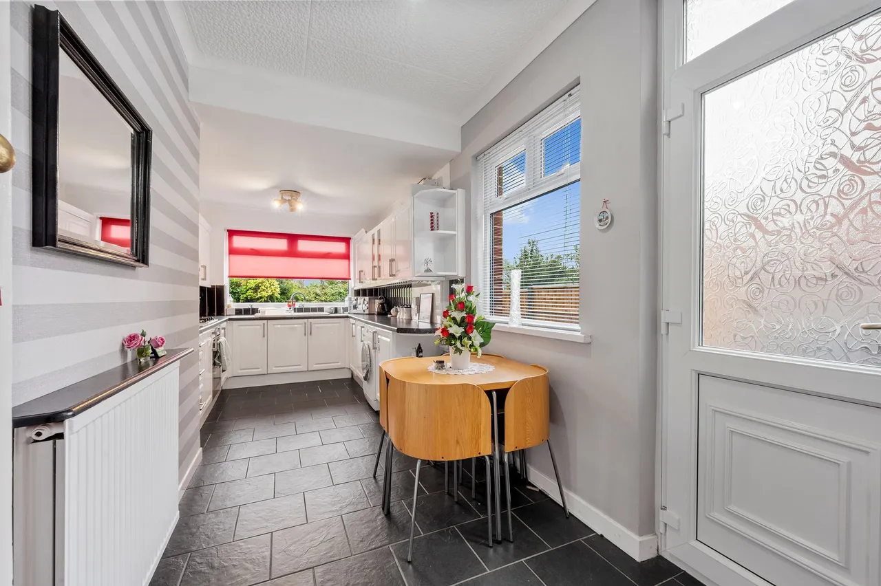 Kiln Lane, Dentons Green, WA10, photo 7