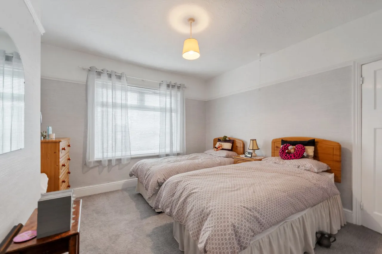 Kiln Lane, Dentons Green, WA10, photo 12