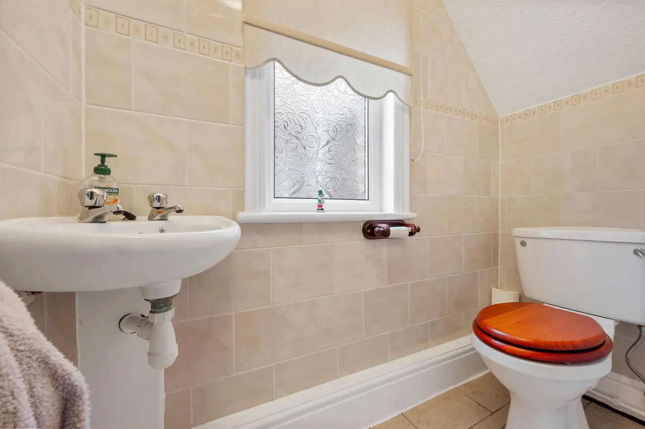 Kiln Lane, Dentons Green, WA10, photo 10