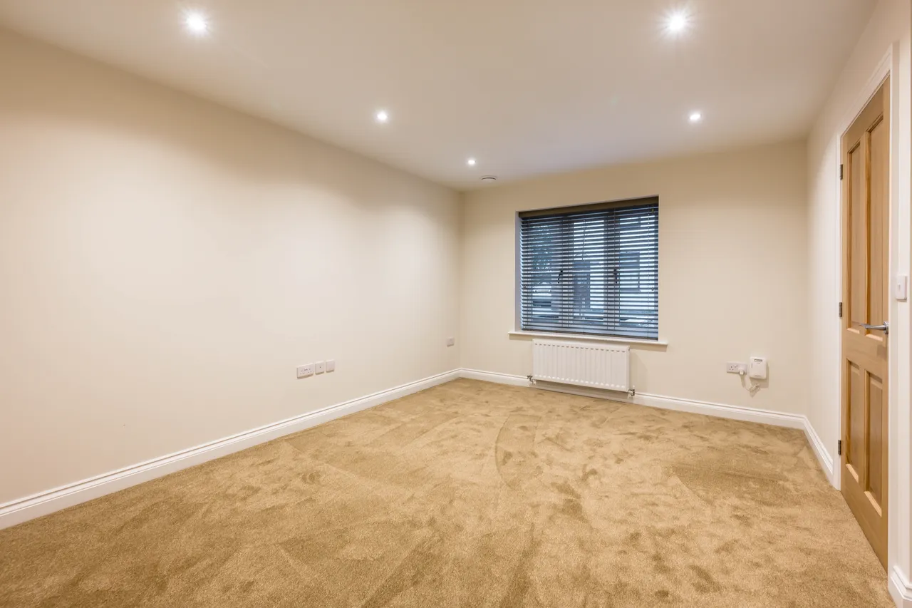 Cross Street, Standish, WN6, photo 4