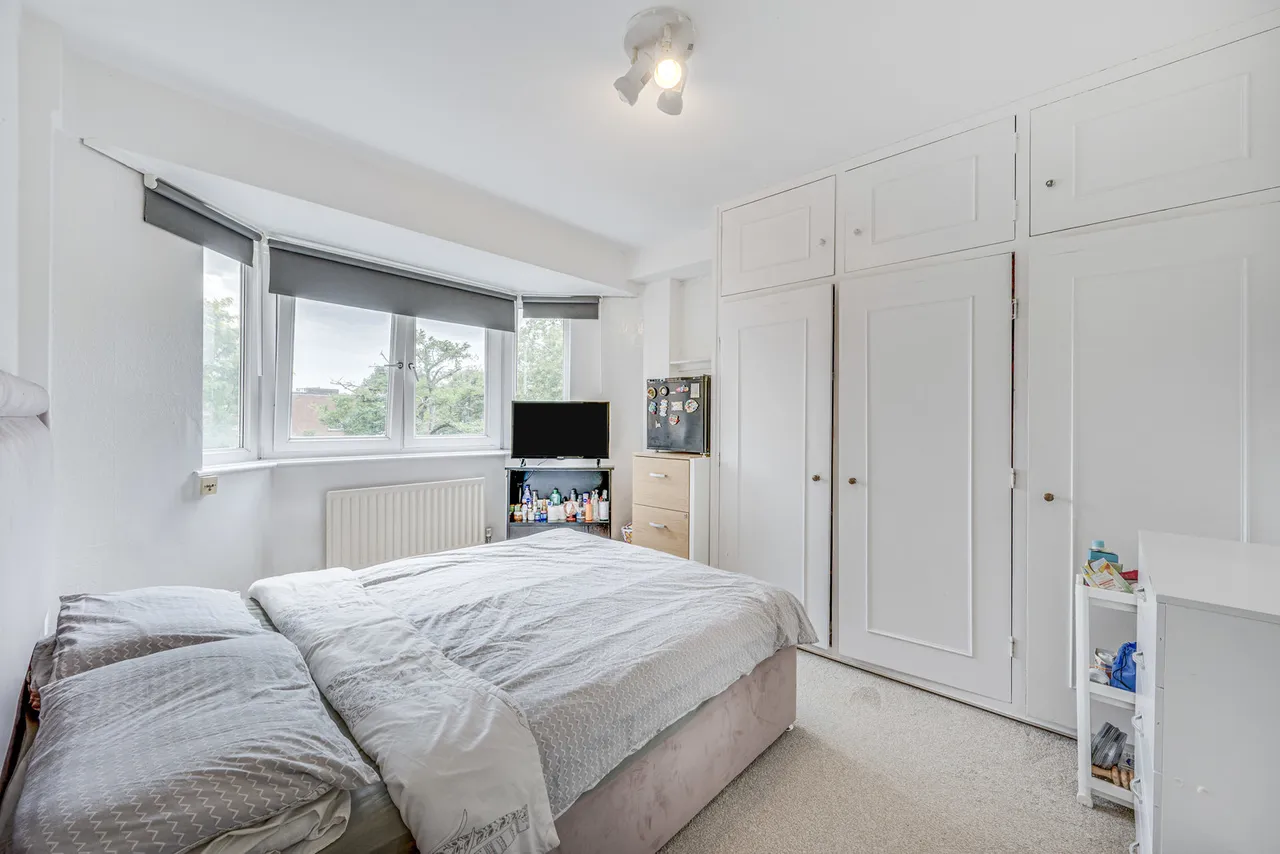 Upper Richmond Road, London, SW15, photo 6