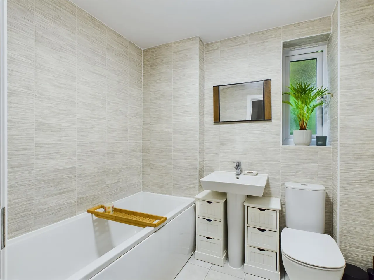 Divot Way, Basingstoke, RG24, photo 12
