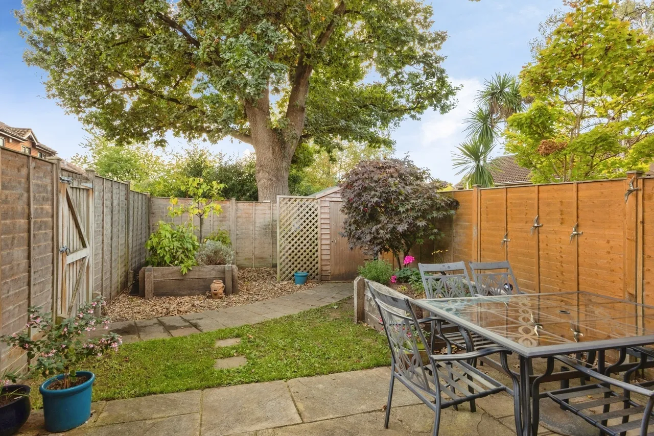 Blue Timbers Close, Bordon, GU35, photo 13