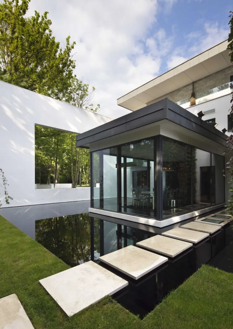 Crown Lane, Farnham Royal, Slough, Buckinghamshire, SL2 3SL, photo 12