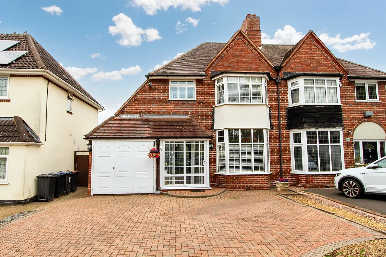 3 bed house for sale — Walmley Road, Sutton Coldfield, Sutton Coldfield, B76 2PN