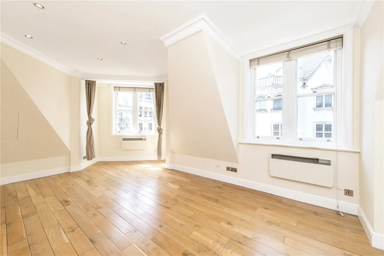 1 bed flat to rent — Old Bond Street, Mayfair, London, W1S