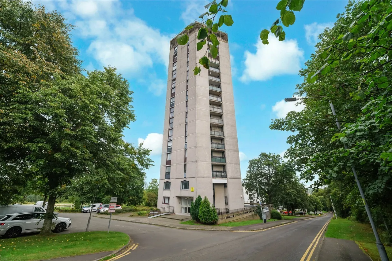 2 bed flat for sale, The Furlongs, Hamilton, ML3