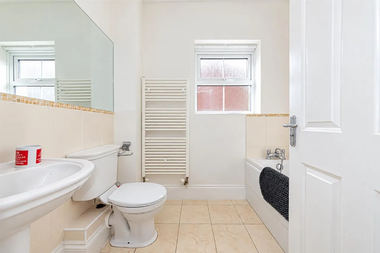 Cawett Drive, Fleet, GU51, photo 10