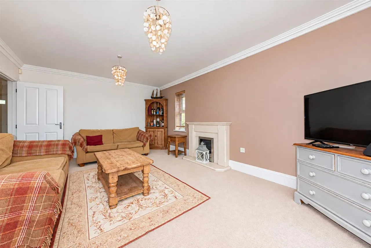 Cawett Drive, Fleet, GU51, photo 9