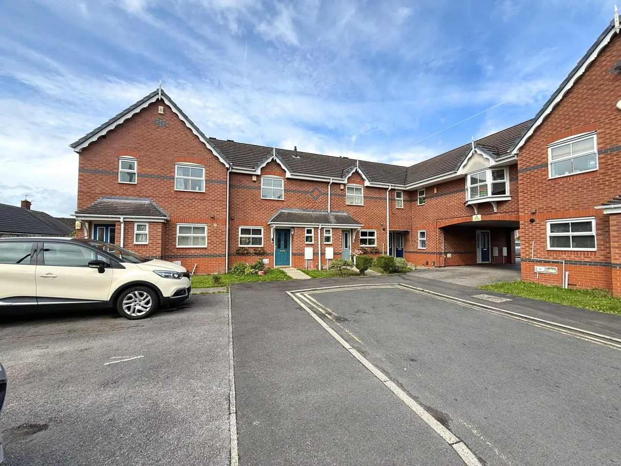 Lindow Street, Sale, photo 19
