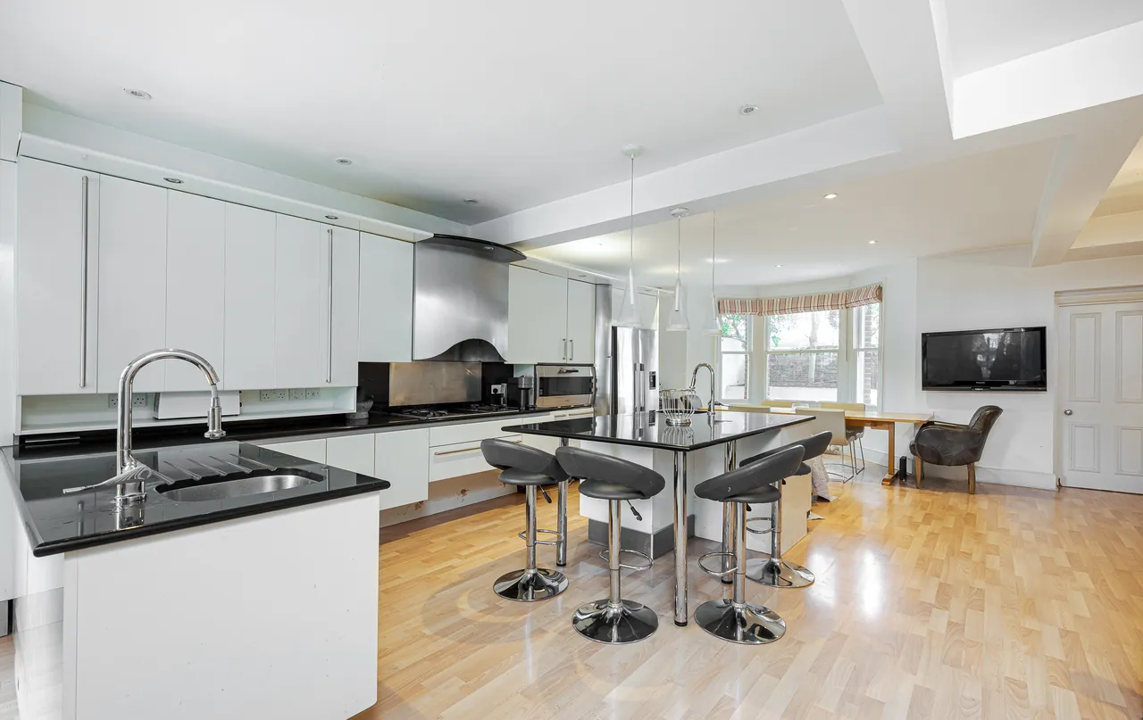 Prince of Wales Drive, Battersea, South West London, photo 9