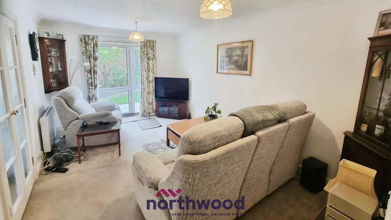 Mowbray Court, Heavitree, EX2, photo 3