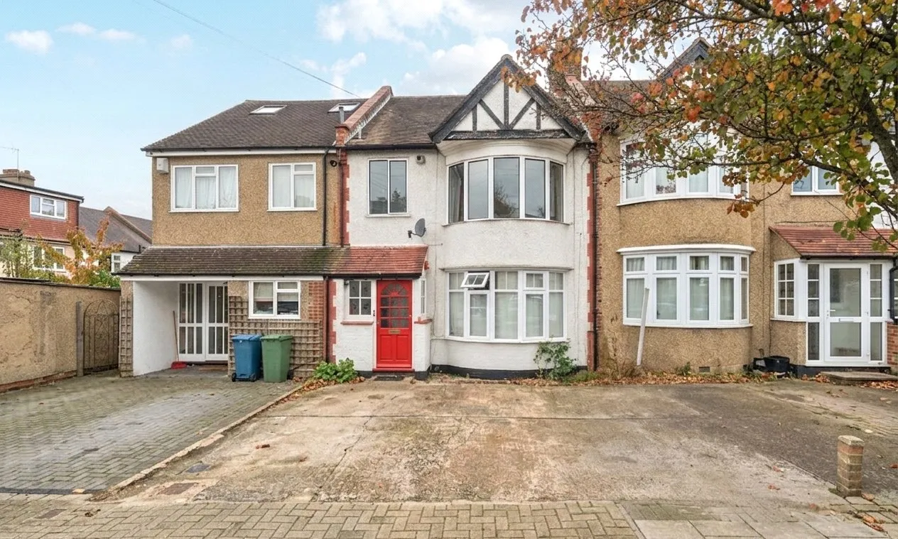 2 bed flat for sale, Beresford Road, Harrow, HA1