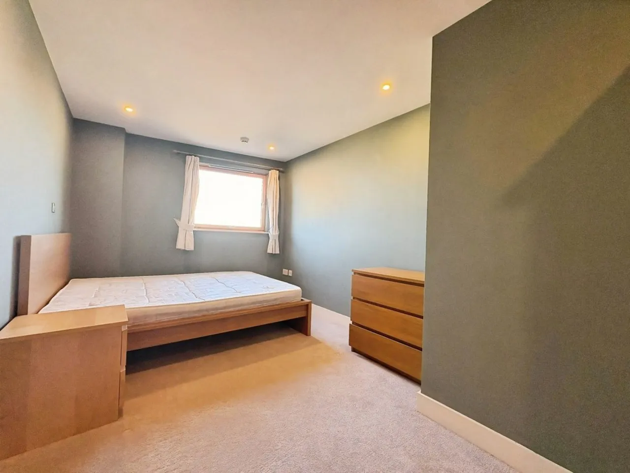 Armouries Way, LS10, photo 6
