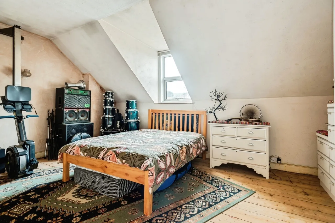 Kingshill Road, SWINDON, Wiltshire, SN1, photo 16