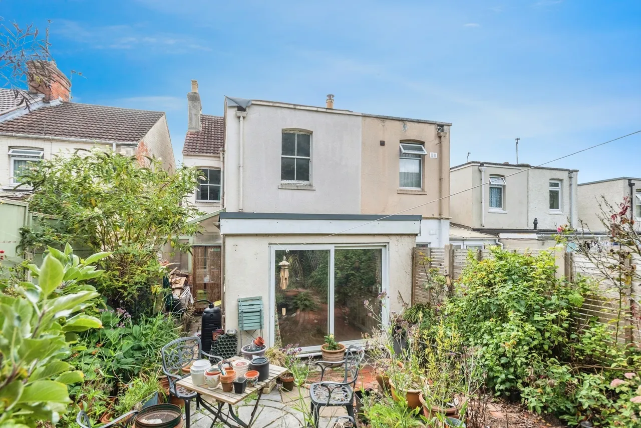 Kingshill Road, SWINDON, Wiltshire, SN1, photo 12