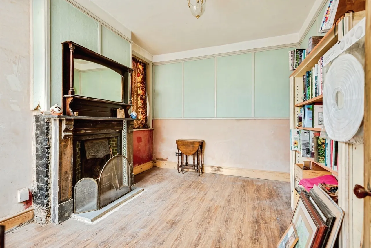 Kingshill Road, SWINDON, Wiltshire, SN1, photo 5