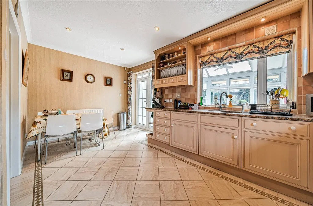 High Street, Orpington, BR6, photo 18