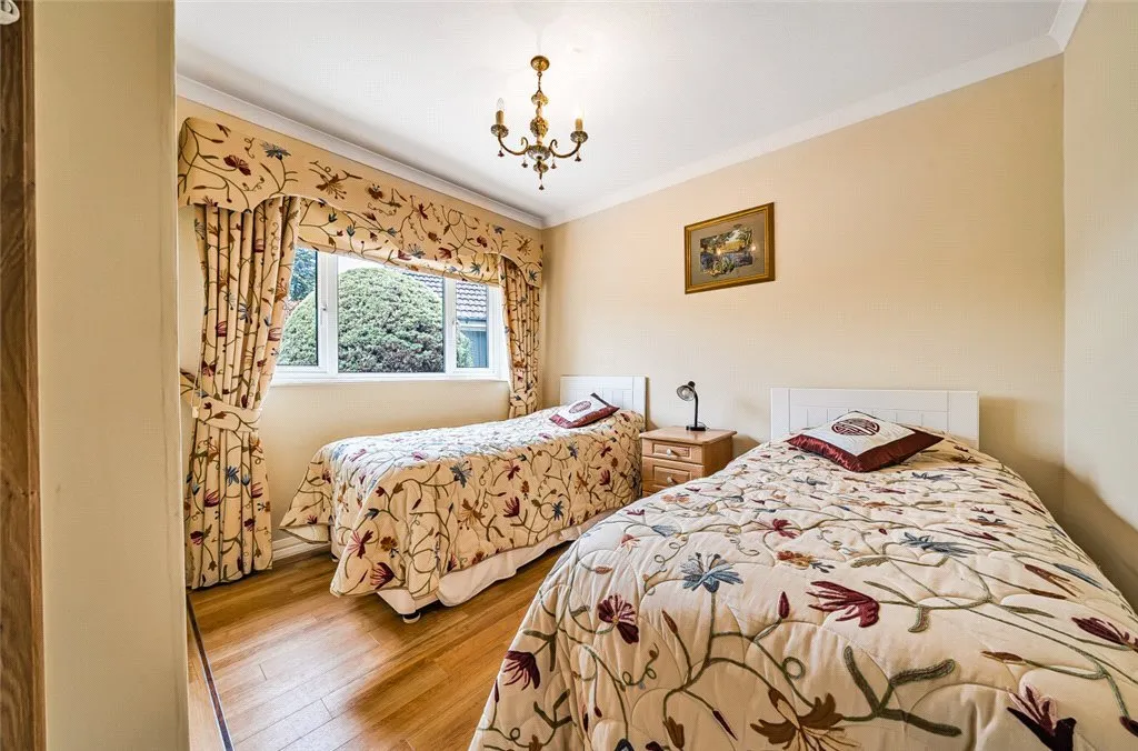 High Street, Orpington, BR6, photo 11
