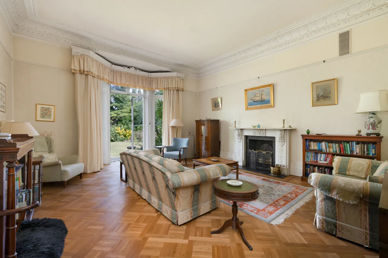 Strawberry Vale, Twickenham, London, photo 7