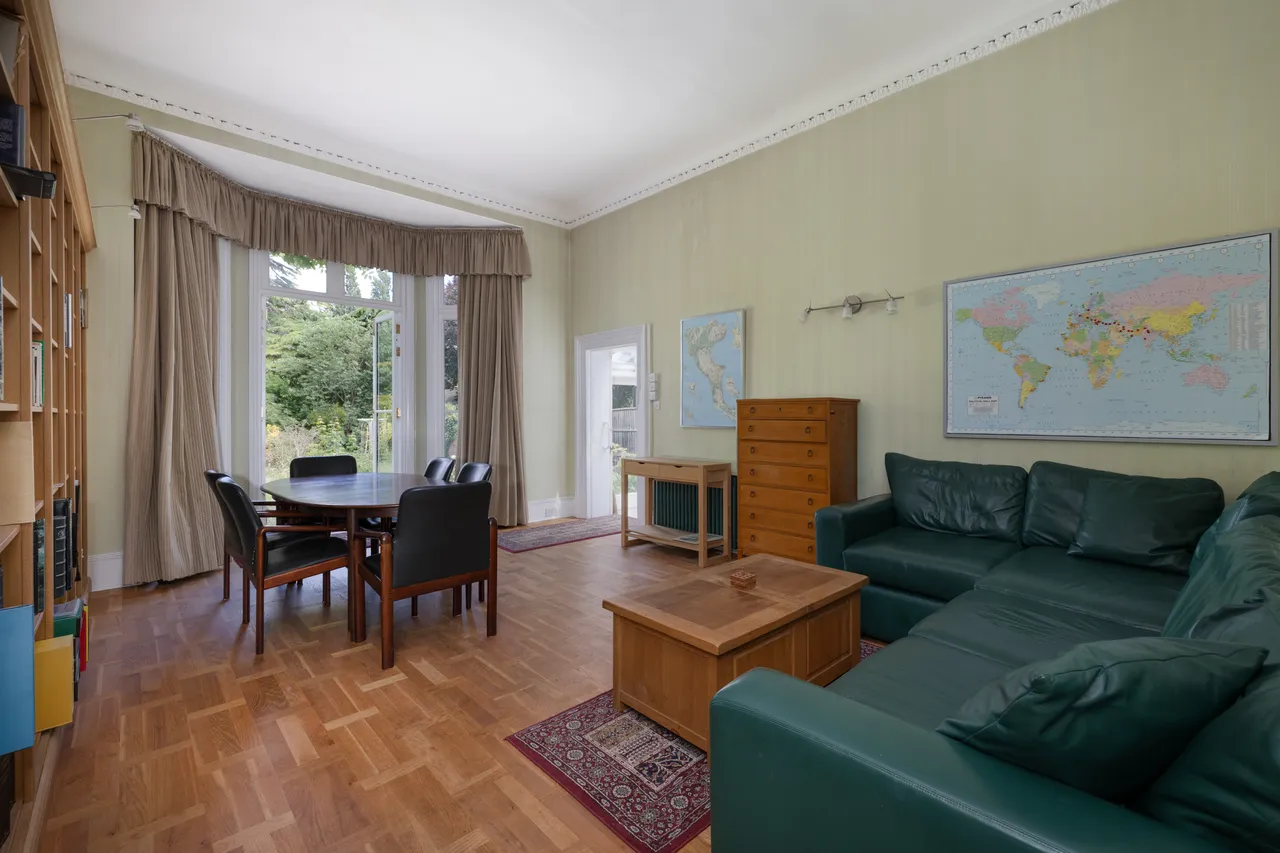 Strawberry Vale, Twickenham, London, photo 8